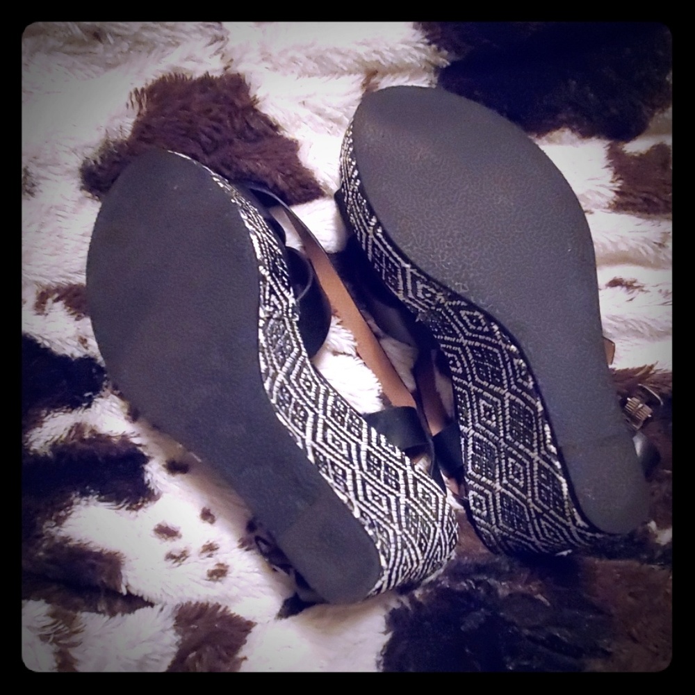 Mudd Boho Platform Wedge - Picture 6 of 8
